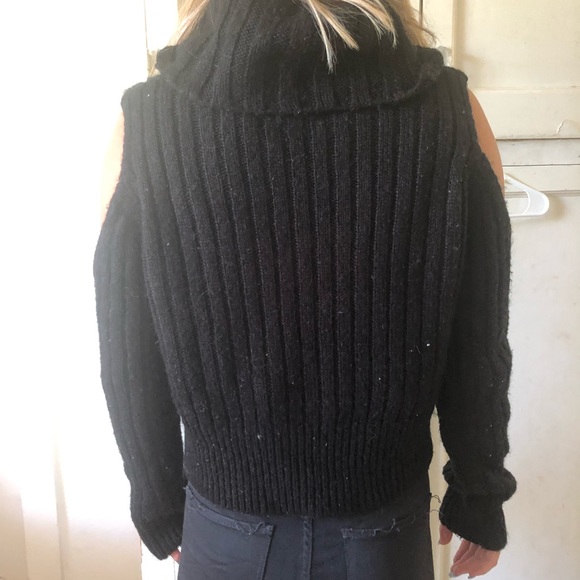 Black open shoulder turtle neck sweater - Picture 3 of 3
